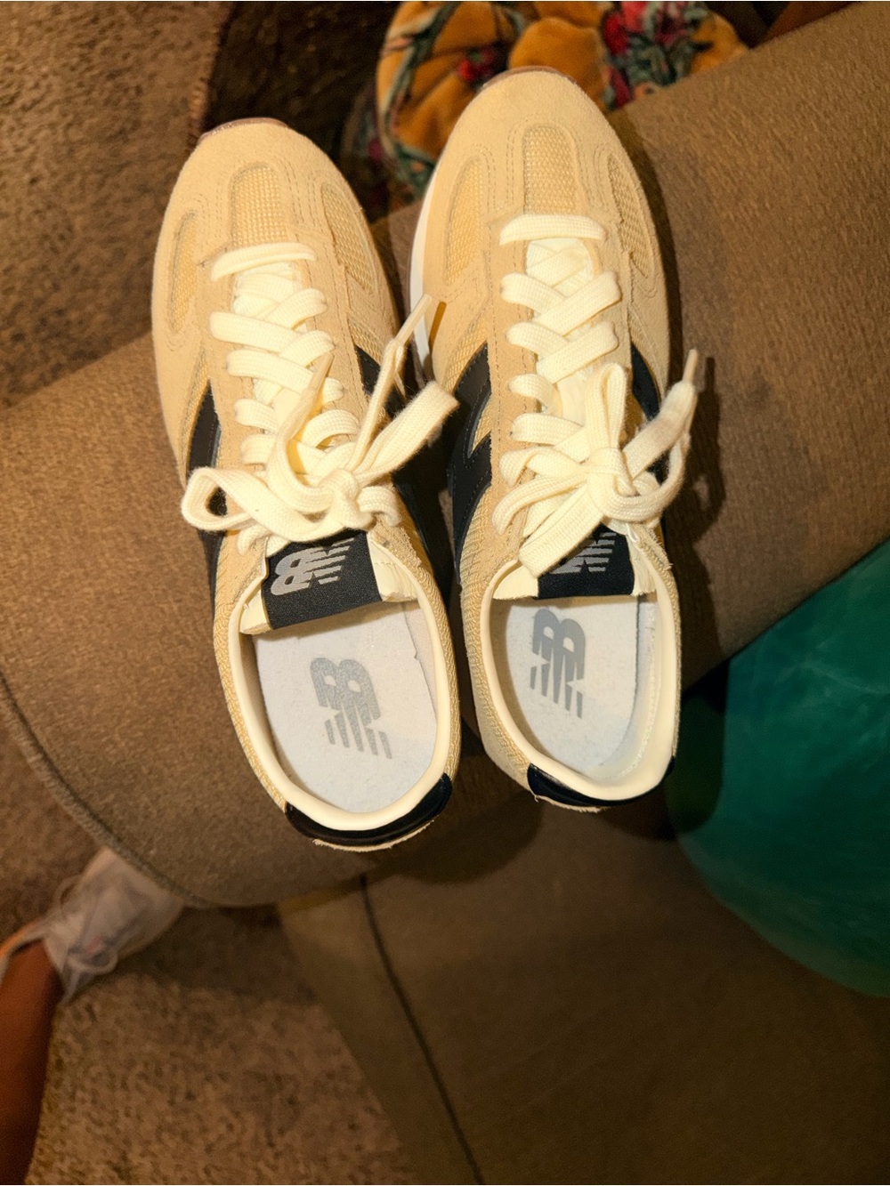 New Balance Women's Cream & black Retro Runner Sneakers